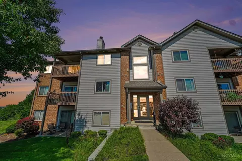 8909 Eagleview Dr, West Chester, OH 45069