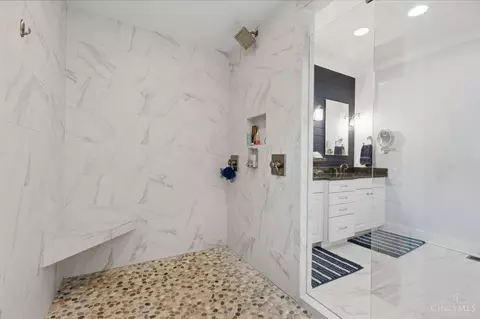 587 Forestedge Dr, Cincinnati, OH 45255 photo 35