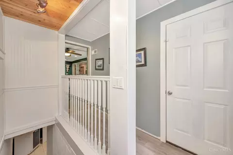 Entry Way - 451 Beech Tree Ln, Cincinnati, OH 45244 photo 4 of 4