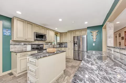 Kitchen - 451 Beech Tree Ln, Cincinnati, OH 45244 photo 1 of 5