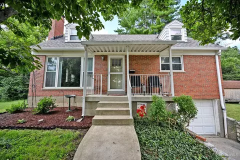 4176 Kugler Mill Rd, Cincinnati, OH 45236