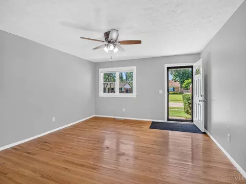 2432 Bracebridge Dr, Cincinnati, OH 45231 photo 3