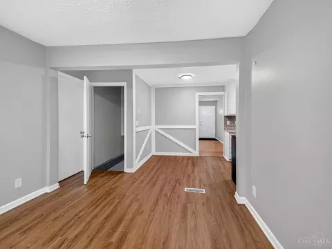 2432 Bracebridge Dr, Cincinnati, OH 45231 photo 10