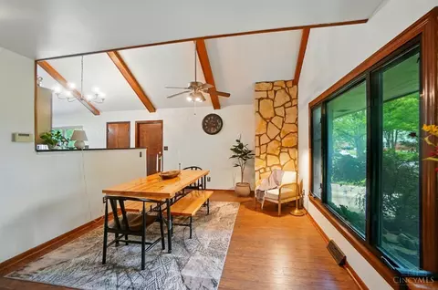 Dining - 736 Evangeline Rd, Forest Park, OH 45240 photo 2 of 3