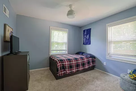 Bedroom - 6200 Margo Ln, Cincinnati, OH 45227 photo 7 of 9