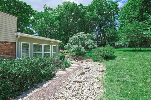Exterior - 6200 Margo Ln, Cincinnati, OH 45227 photo 7 of 21