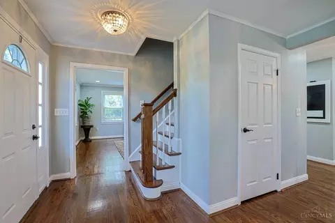 Entry Way - 6200 Margo Ln, Cincinnati, OH 45227 photo 2 of 2