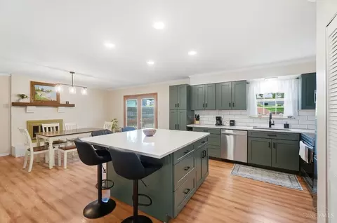 Kitchen - 2465 Trinity Dr, Middletown, OH 45044 photo 6 of 6
