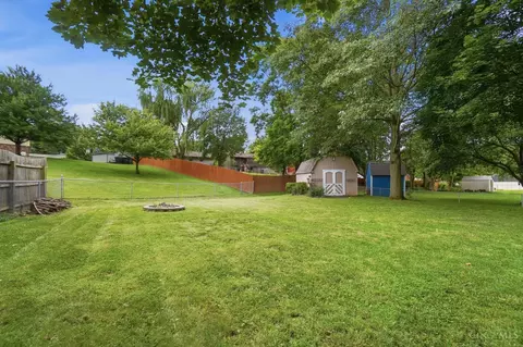 Exterior - 2465 Trinity Dr, Middletown, OH 45044 photo 7 of 8