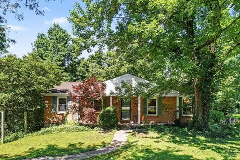 97 Mount Holly Ln, Amelia, OH 45102