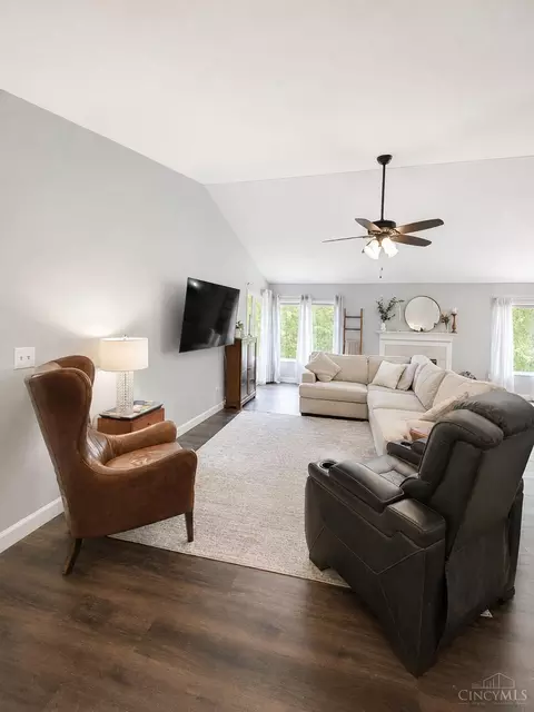 5892 Stonebridge Cir, Milford, OH 45150