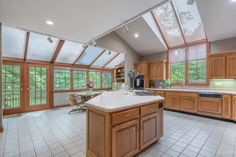 Kitchen - 514 Shambord Cir, Kettering, OH 45429 photo 1 of 8