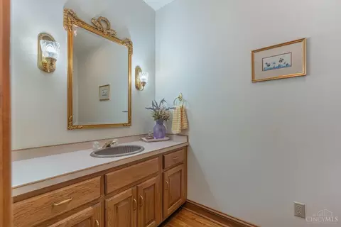 Bath - 514 Shambord Cir, Kettering, OH 45429 photo 3 of 10