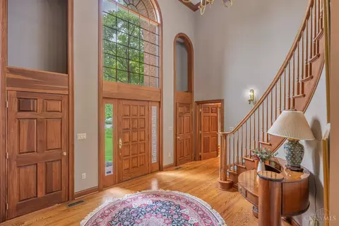 Entry Way - 514 Shambord Cir, Kettering, OH 45429 photo 2 of 4