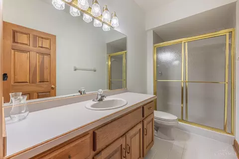 Bath - 514 Shambord Cir, Kettering, OH 45429 photo 10 of 10