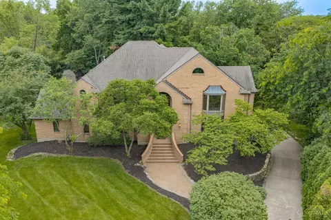 Exterior - 514 Shambord Cir, Kettering, OH 45429 photo 2 of 22