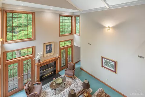Living - 514 Shambord Cir, Kettering, OH 45429 photo 6 of 8