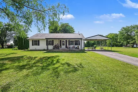 141 Munster Dr, Fayetteville, OH 45118