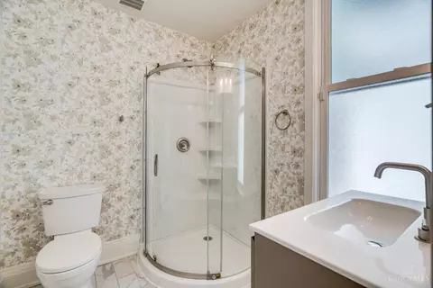 Bath - 3623 Wabash Ave, Cincinnati, OH 45207 photo 1 of 3