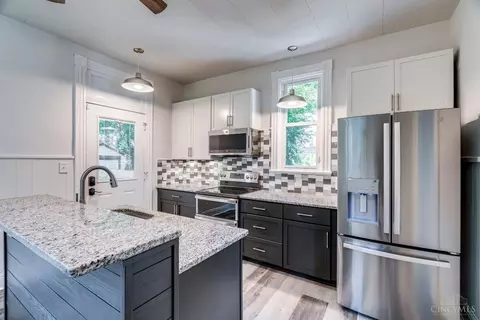 Kitchen - 3623 Wabash Ave, Cincinnati, OH 45207 photo 2 of 7