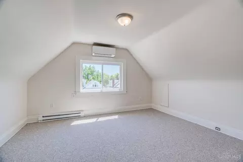 Bedroom - 3623 Wabash Ave, Cincinnati, OH 45207 photo 8 of 9