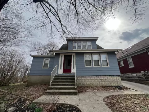 451 Lloyd Pl, Cincinnati, OH 45219 photo 1