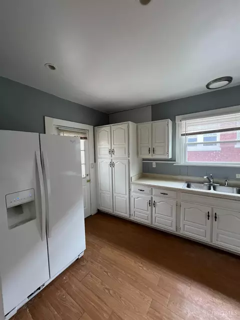 451 Lloyd Pl, Cincinnati, OH 45219 photo 5