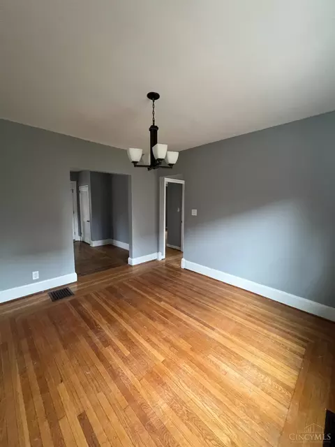 451 Lloyd Pl, Cincinnati, OH 45219 photo 6