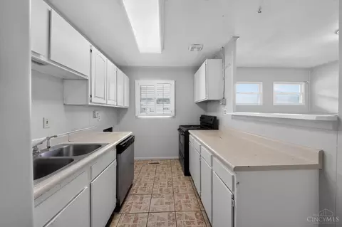 9670 Pippin Rd, Cincinnati, OH 45231 photo 9