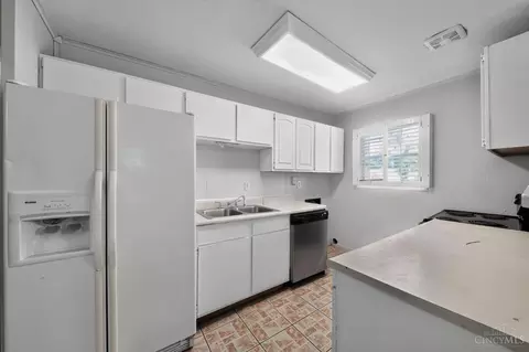 9670 Pippin Rd, Cincinnati, OH 45231 photo 8