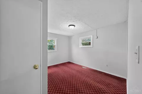 9670 Pippin Rd, Cincinnati, OH 45231 photo 17