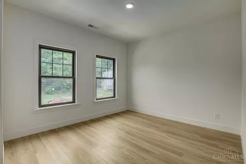 Bedroom - 967 Windsor St, Cincinnati, OH 45206 photo 3 of 3