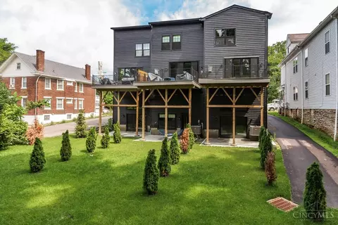 Exterior - 967 Windsor St, Cincinnati, OH 45206 photo 5 of 7