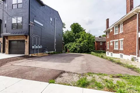 Exterior - 967 Windsor St, Cincinnati, OH 45206 photo 6 of 7