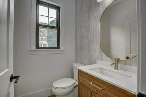 Bath - 967 Windsor St, Cincinnati, OH 45206 photo 5 of 5