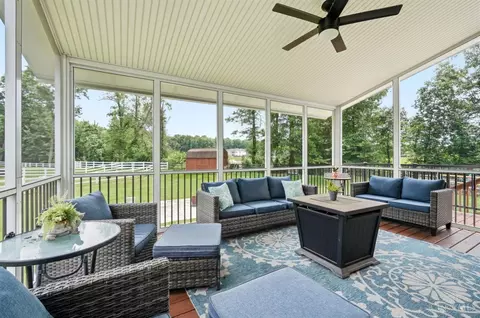 1553 Deerwoods Dr, Milford, OH 45150
