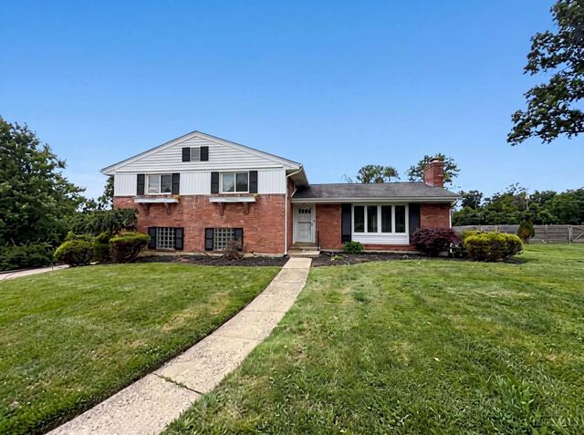 10489 Cinderella Dr, Montgomery, OH 45242