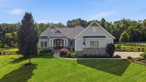 2300 Triple Creek Ct, Lebanon, OH 45036