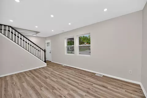 Living - 932 Glasgow Dr, Forest Park, OH 45240 photo 3 of 6