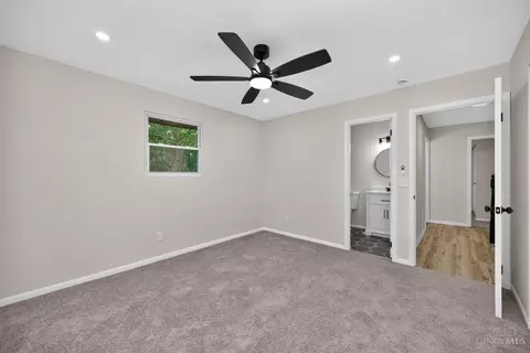 Bedroom - 932 Glasgow Dr, Forest Park, OH 45240 photo 3 of 9