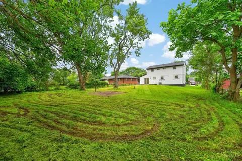 Exterior - 932 Glasgow Dr, Forest Park, OH 45240 photo 7 of 10