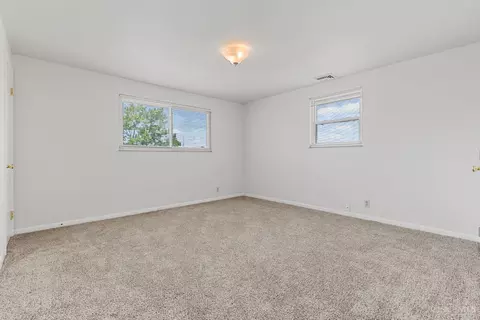 Bedroom - 4947 Charlemar Dr, Cincinnati, OH 45227 photo 5 of 8