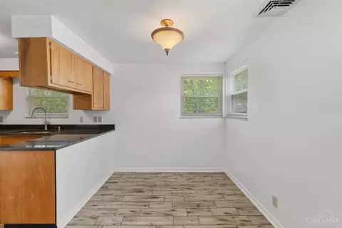 Dining - 4947 Charlemar Dr, Cincinnati, OH 45227 photo 2 of 2