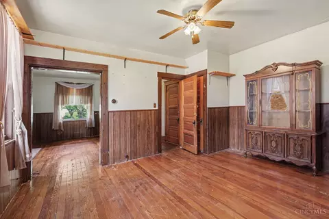 975 Kirbert Ave, Cincinnati, OH 45205 photo 4