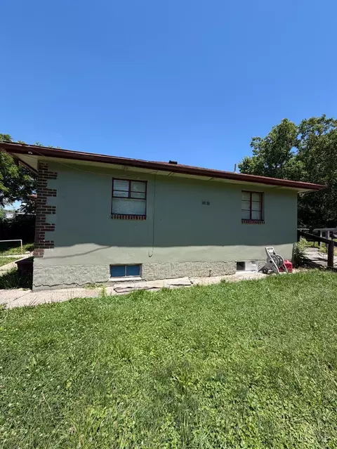 Exterior - 9564 Wayne Ave, Lincoln Heights, OH 45215 photo 4 of 7