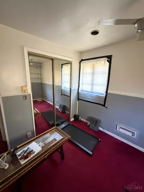 Bedroom - 9564 Wayne Ave, Lincoln Heights, OH 45215 photo 3 of 5