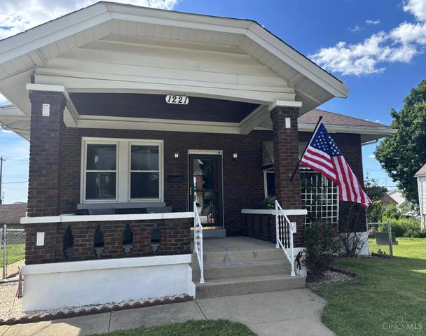 1221 3rd St, Reading, OH 45215