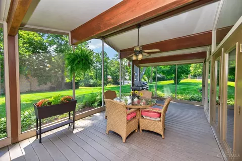 Exterior - 3078 Ebenezer Rd, Cincinnati, OH 45233 photo 3 of 14
