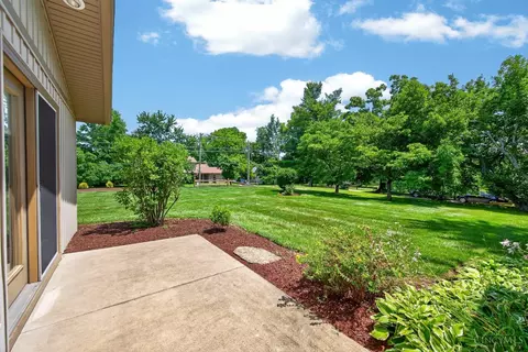 Exterior - 3078 Ebenezer Rd, Cincinnati, OH 45233 photo 6 of 14