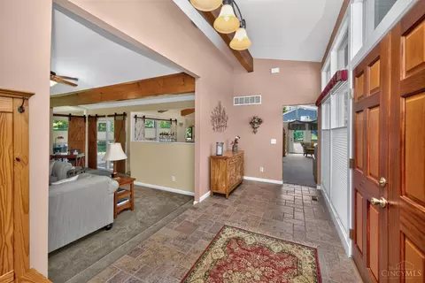 Entry Way - 3078 Ebenezer Rd, Cincinnati, OH 45233 photo 2 of 3